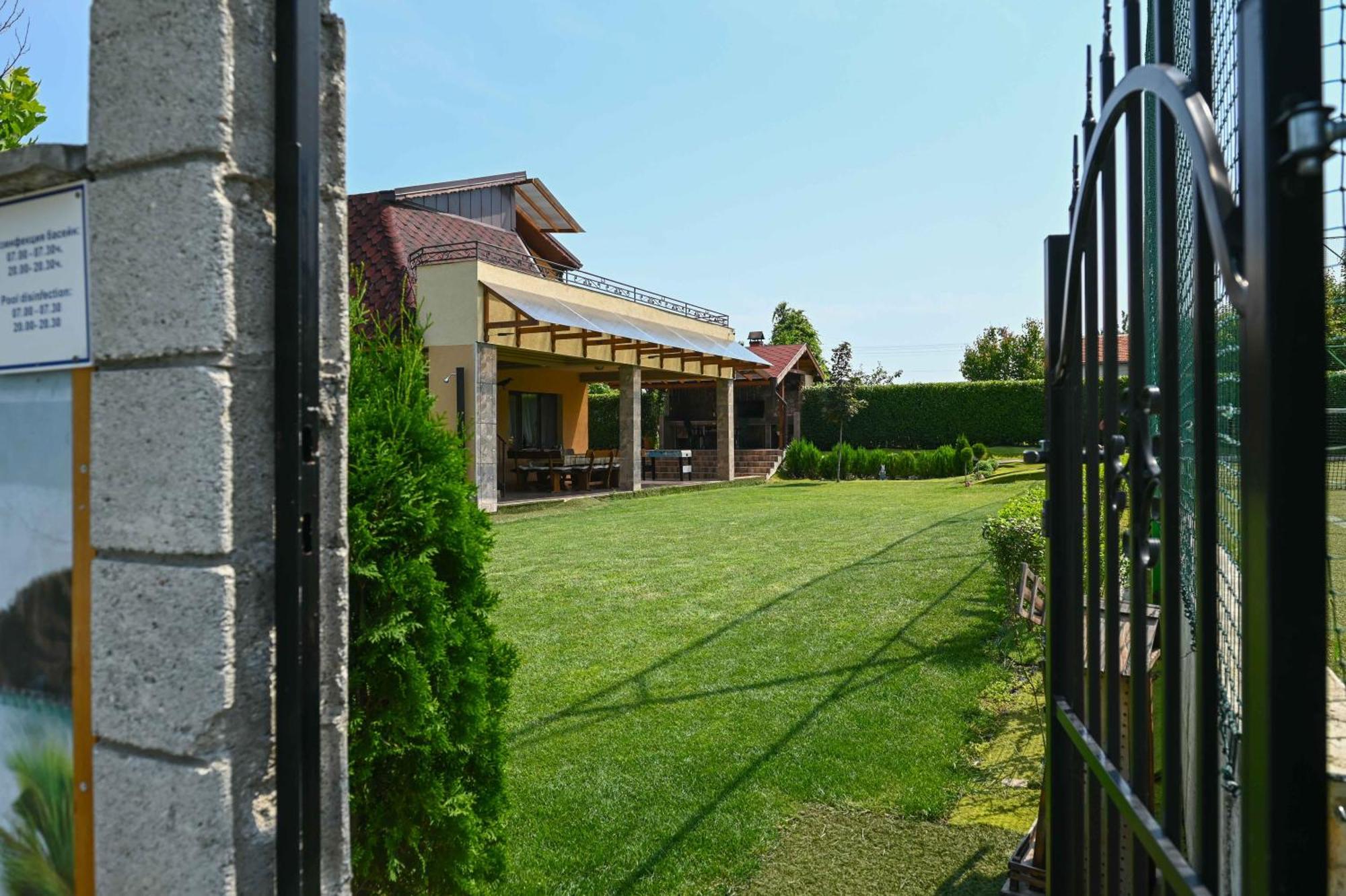 Guest House Erida Trastenik Exterior photo