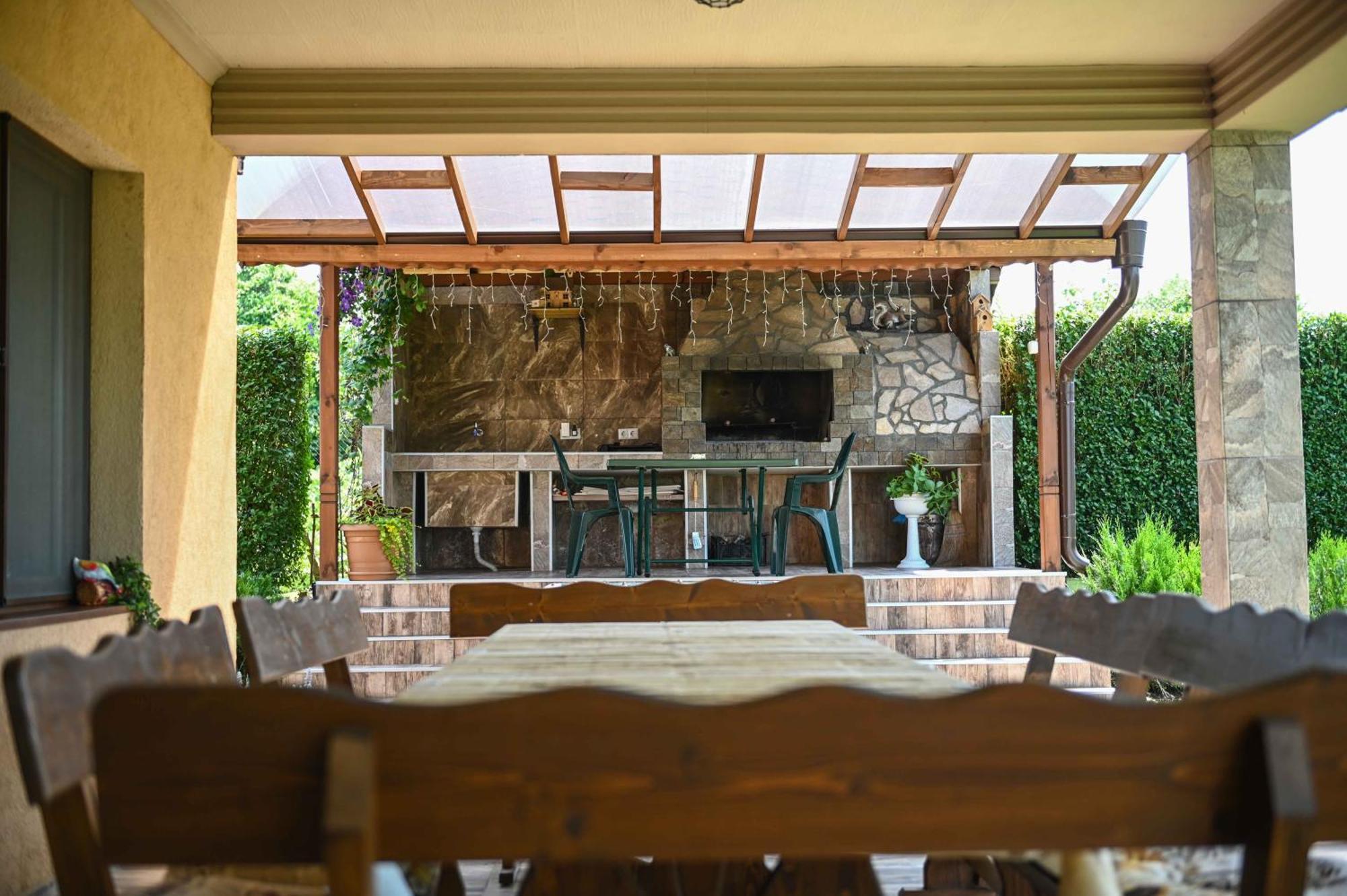 Guest House Erida Trastenik Exterior photo